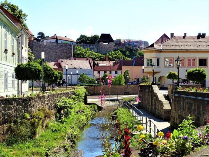 Foglal-Lak Apartman Eger Exterior foto
